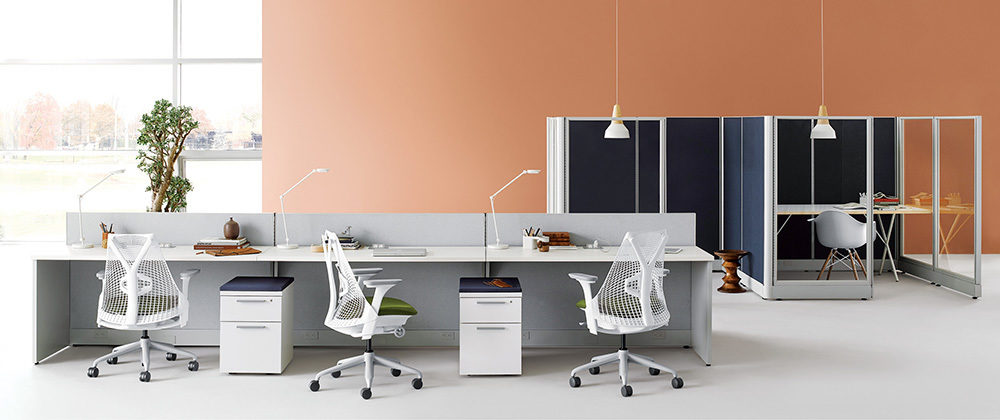 government market image with desks