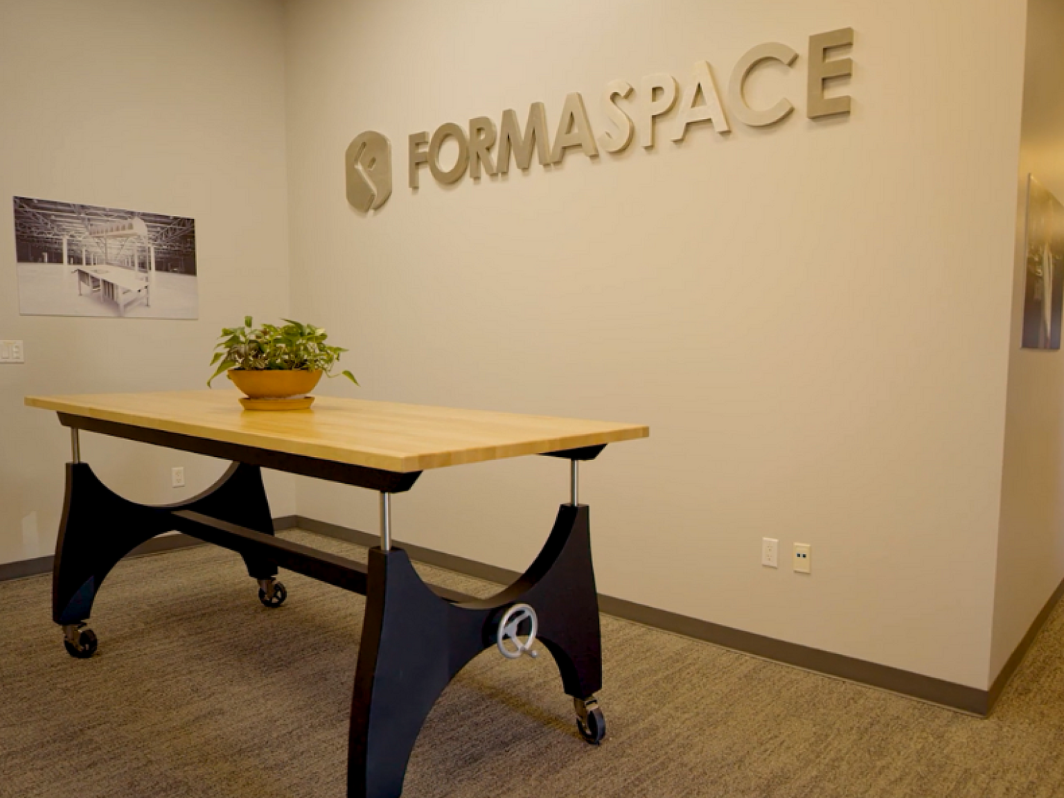 Formaspace Lab Examples OfficeWorks | The Future of Lab: Formaspace