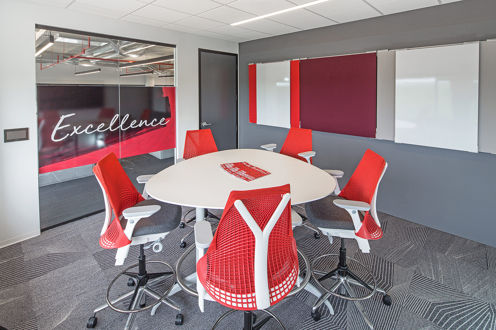 JLL Project Highlight: meeting room
