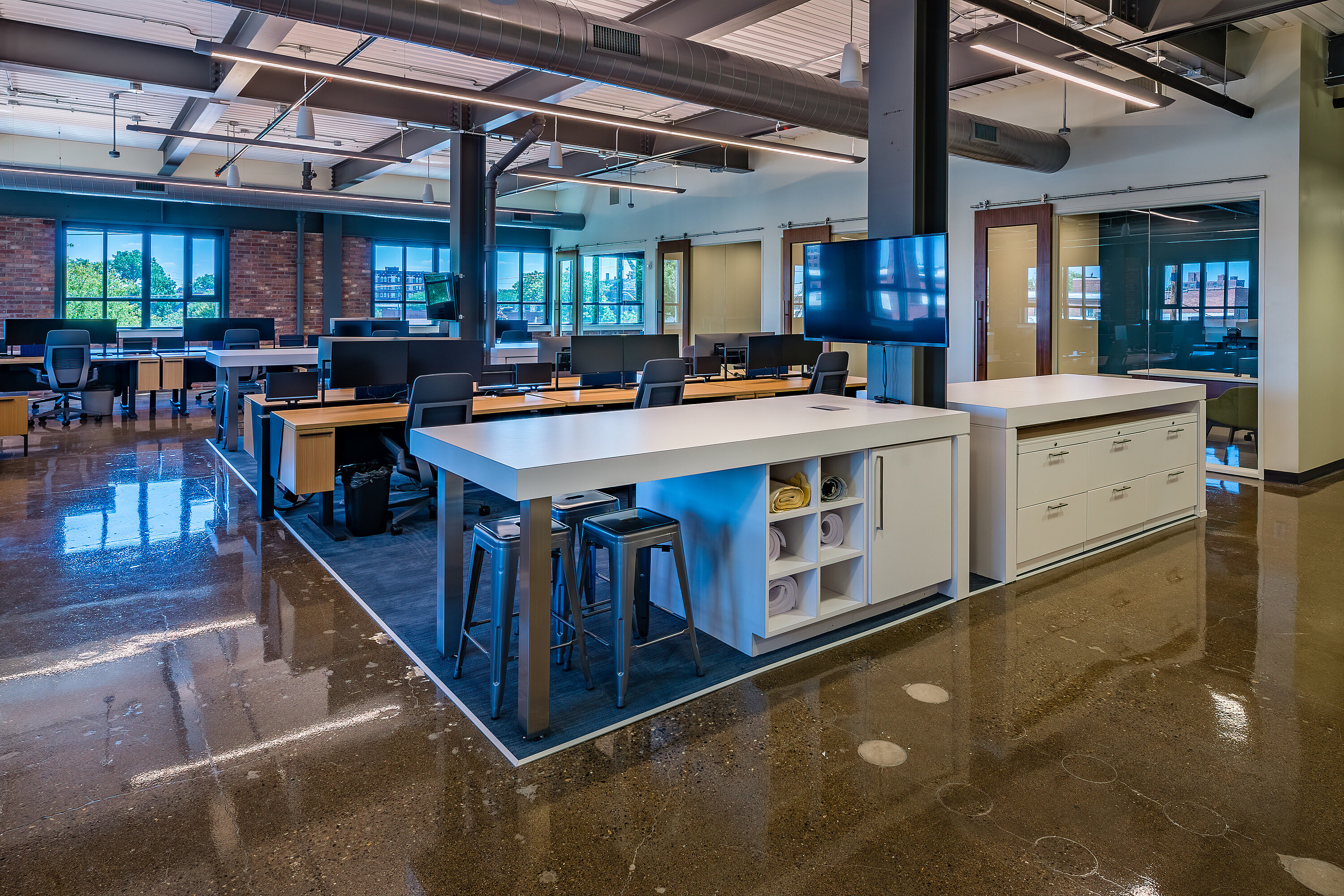 Buckingham Project Highlight desks and office space