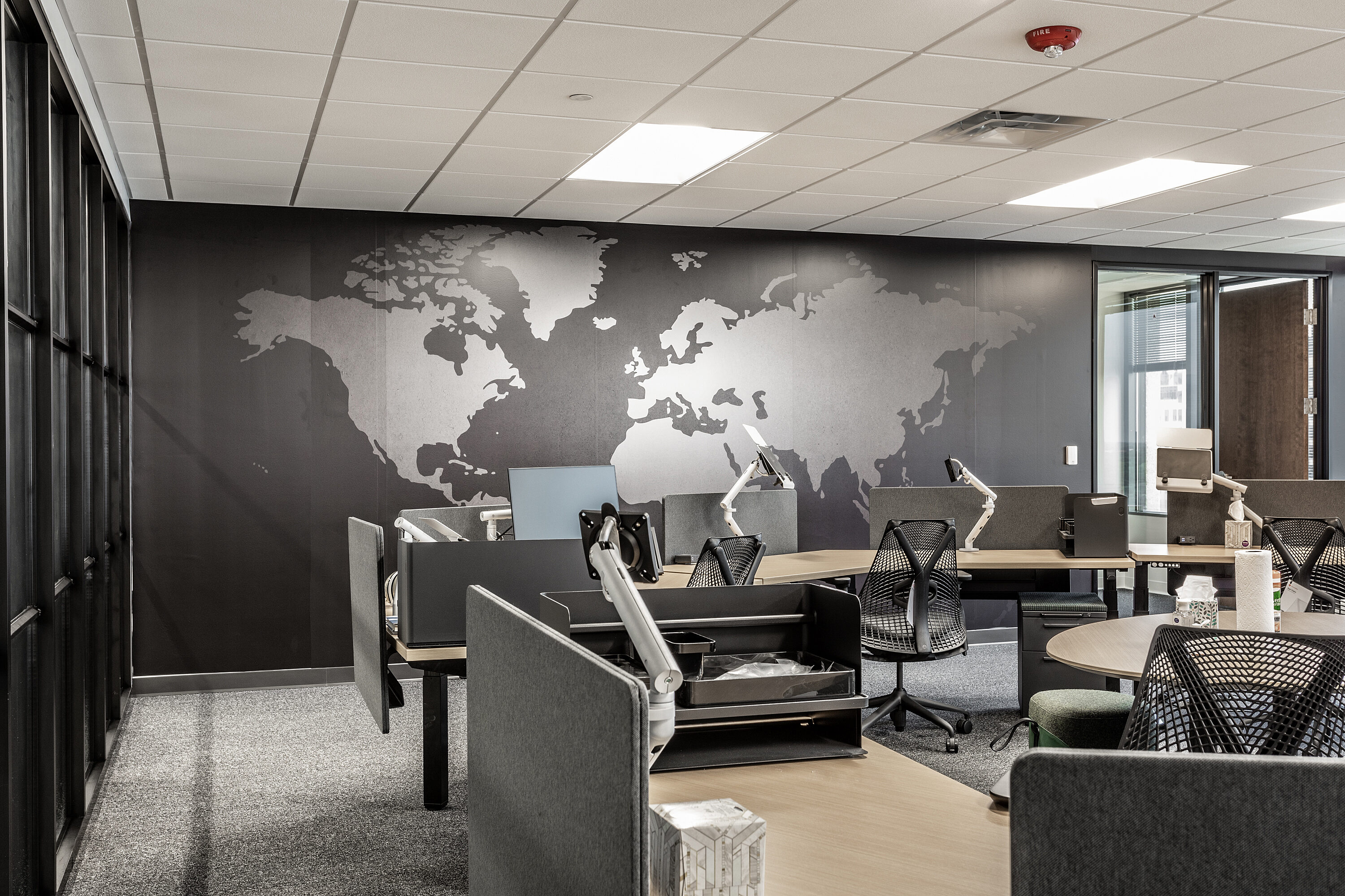 Prolific desk clusters world map on the wall