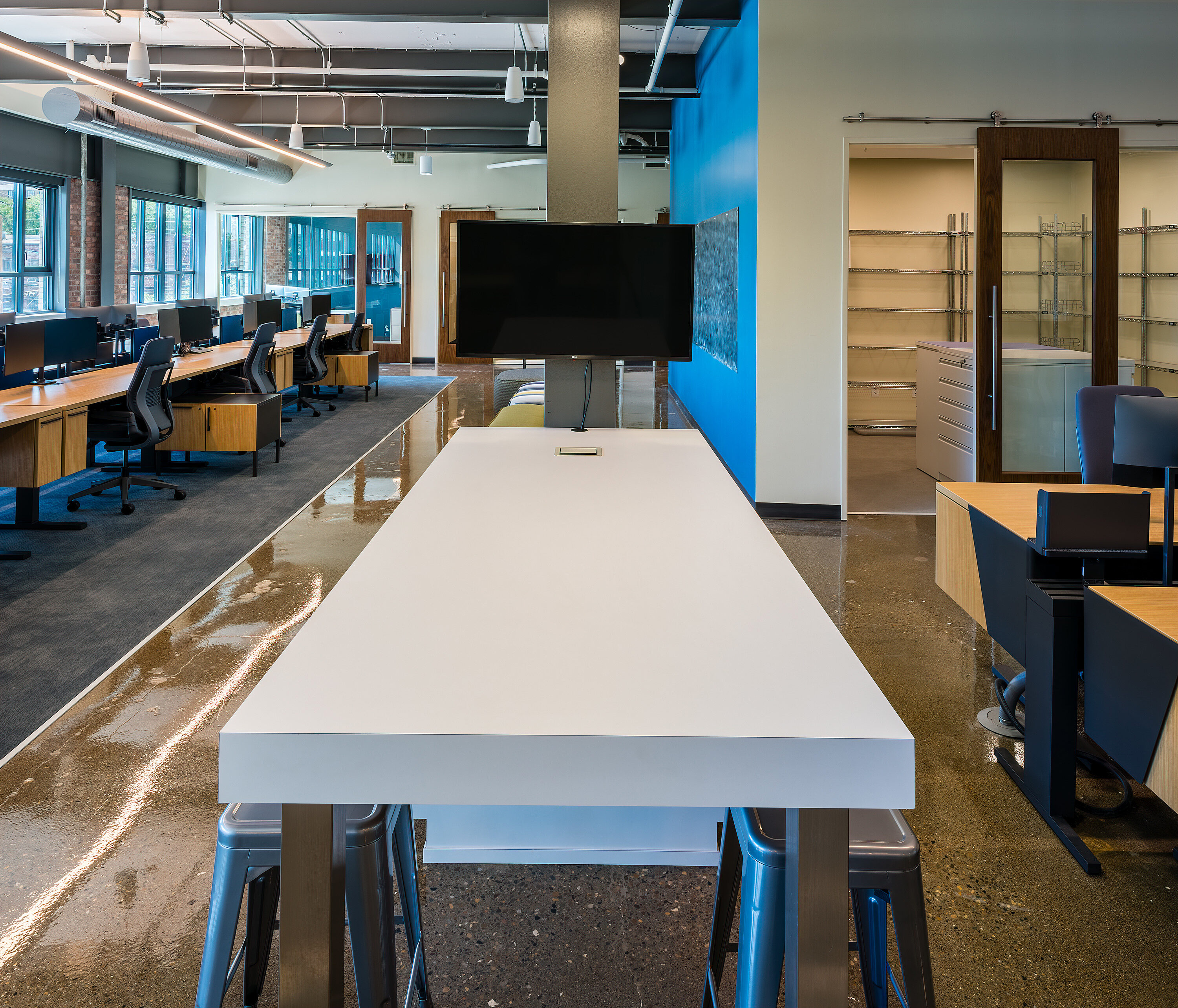 Buckingham Project Highlight conference table