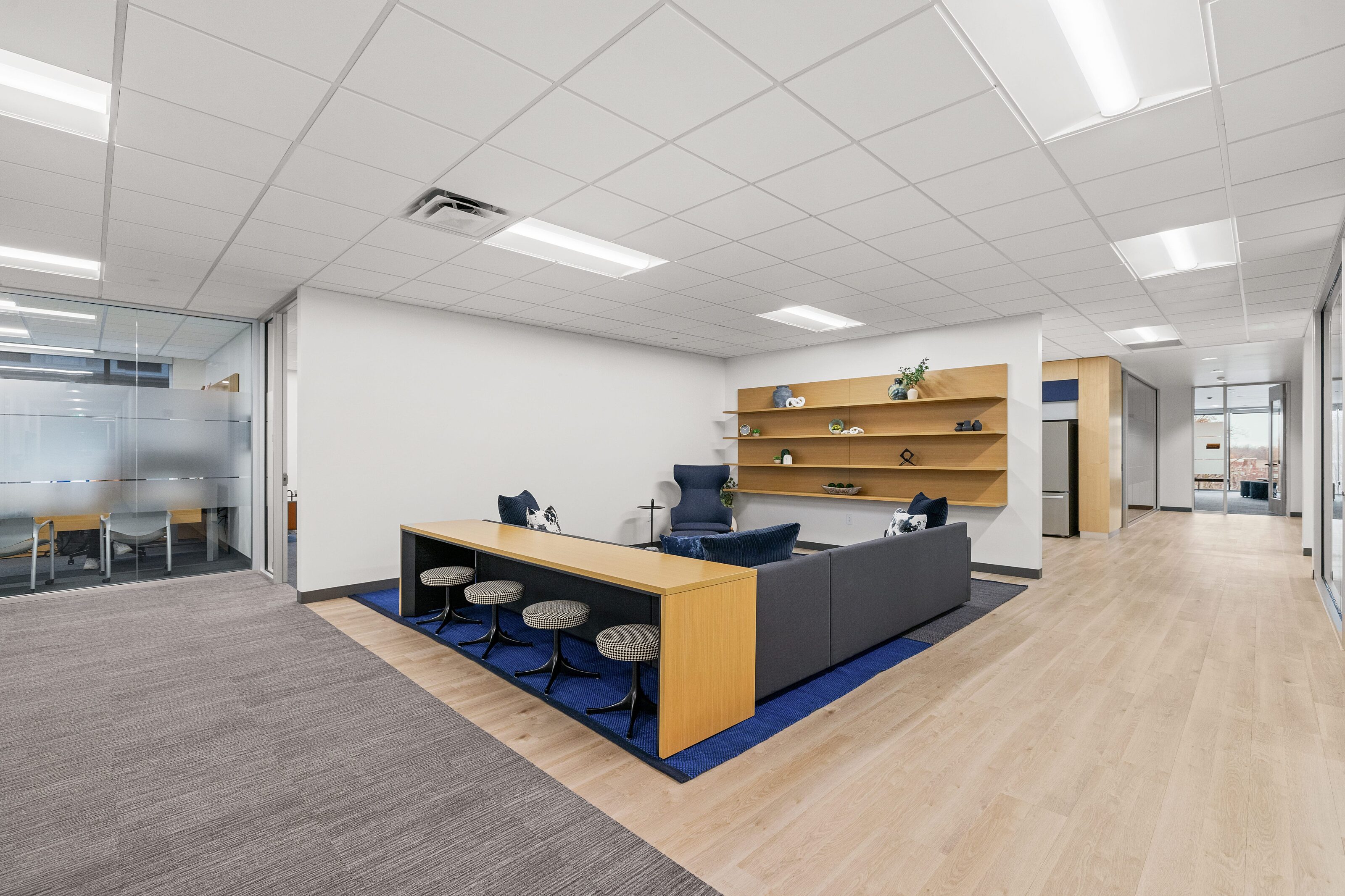 Office Works Merchants Bank Image 1 1