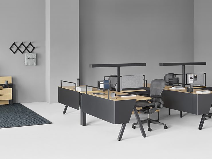 Canvas Vista desks and chairs
