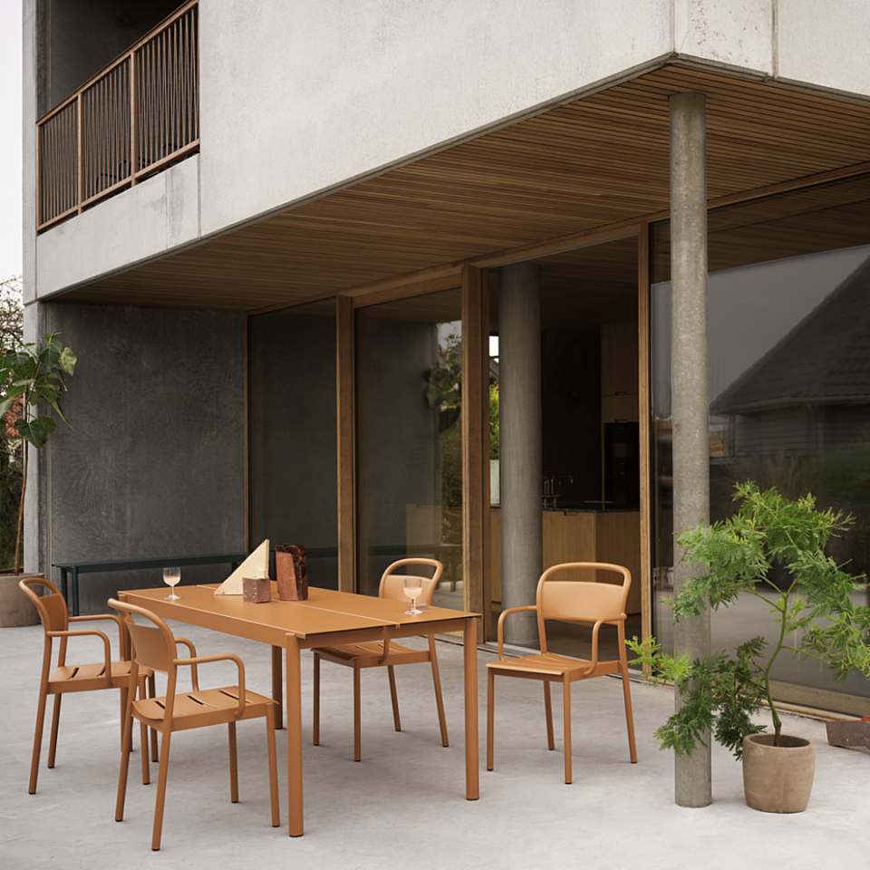 Office Works Muuto Linear Steel Table