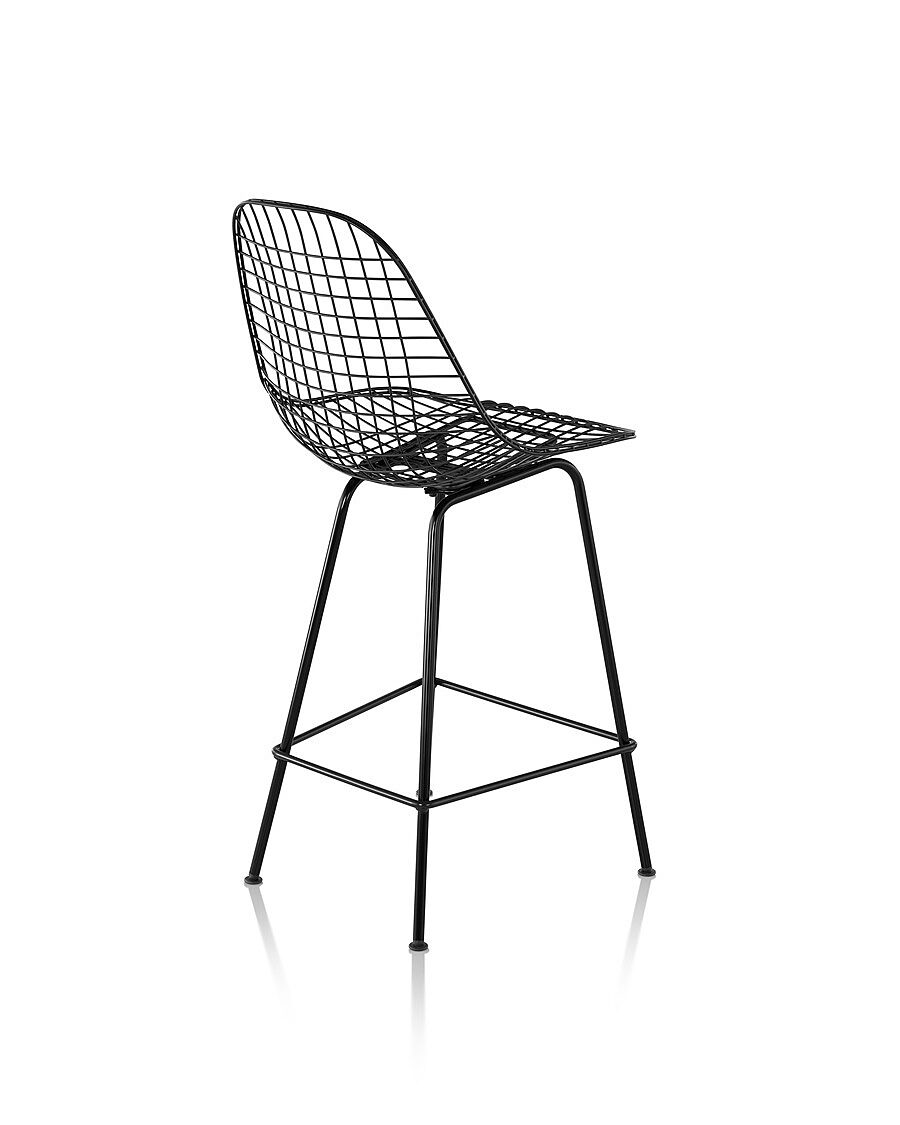 Eames Wire Stool Outdoor 2