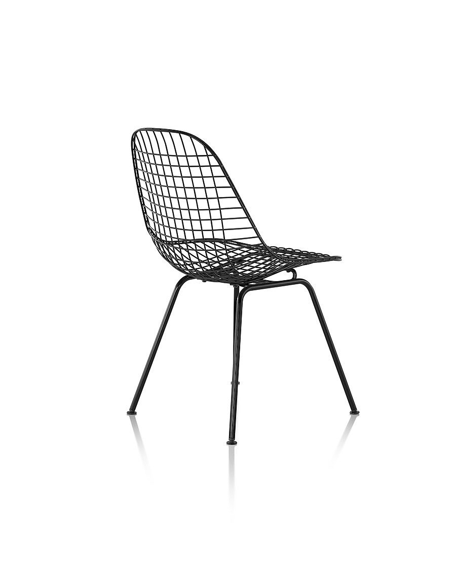 Eames Wire Chair Outdoor 3